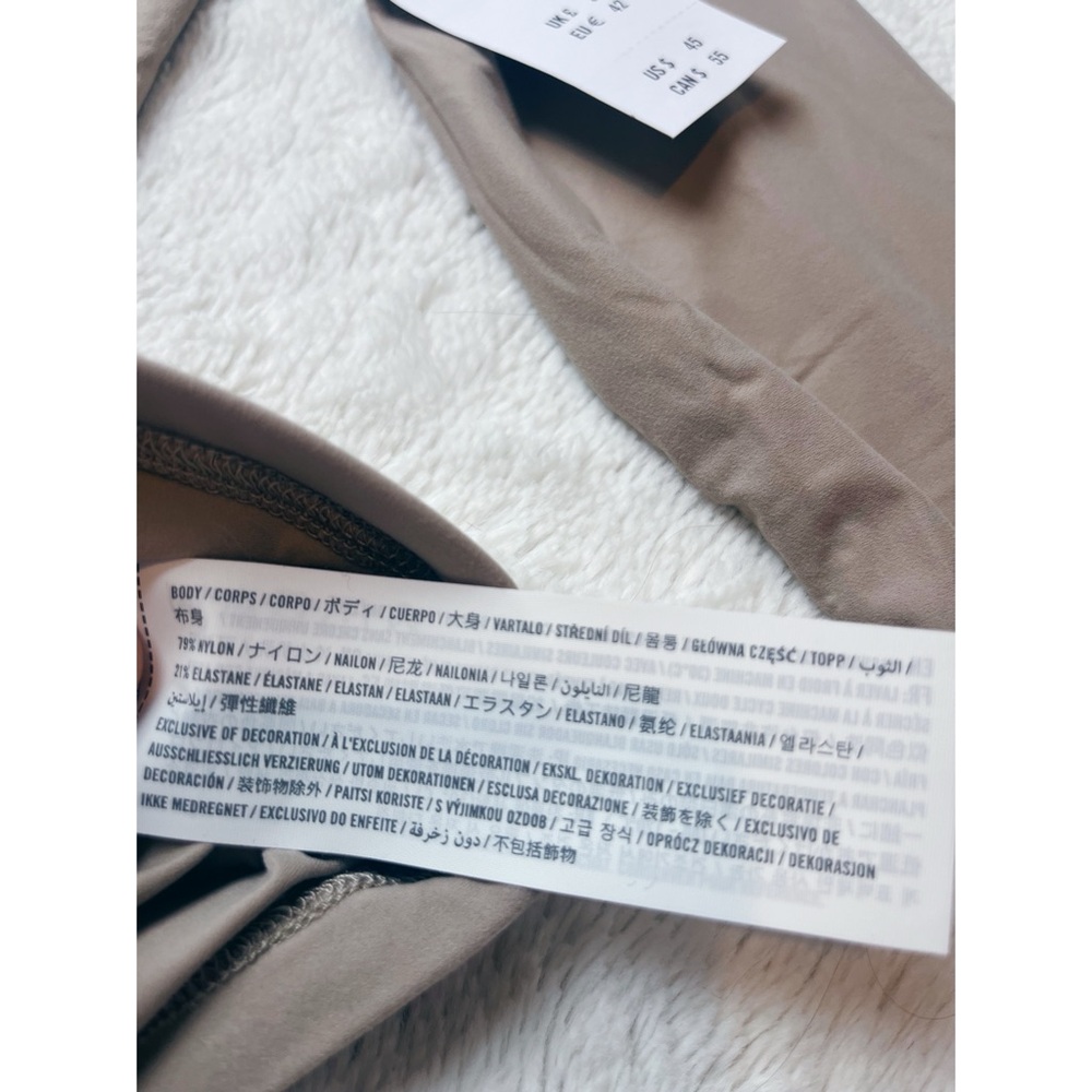 A&F | Seamless Long Sleeve Top - Picture 9 of 10